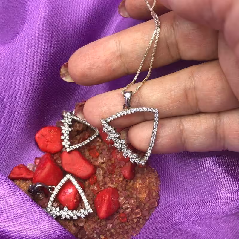نیم ست نقره  زنانه مثلثی