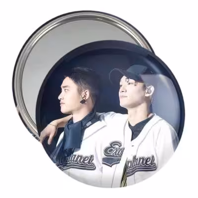 آینه جیبی خندالو مدل گروه اکسو EXO کد 13579