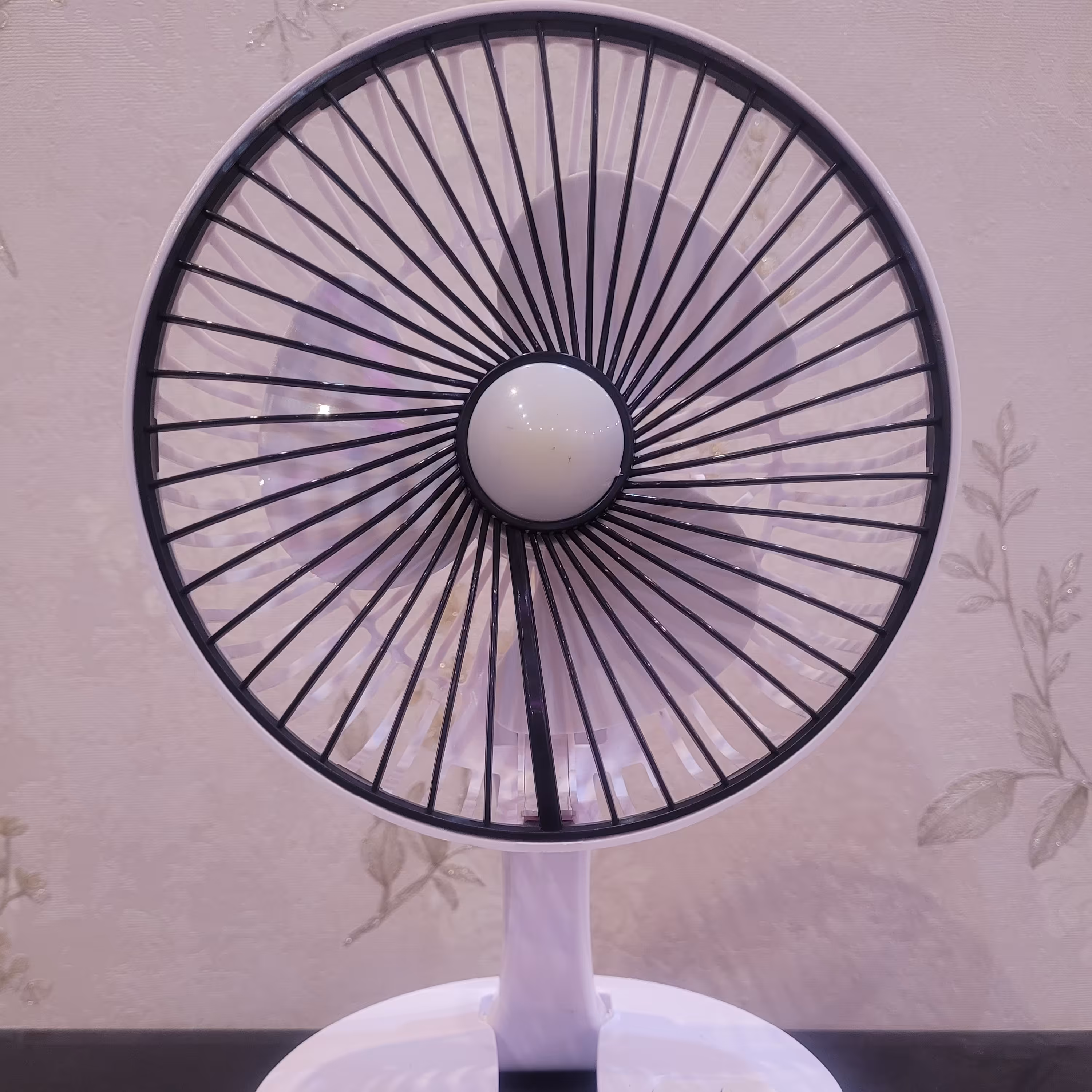 پنکه شارژی همراه با چراغ اضطراری مدل JL-8026