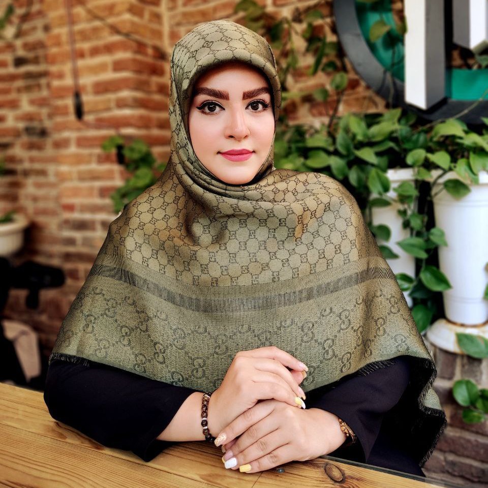 روسری نخ ابریشم ژاکارد وارداتی دورو لمه دار رنگ زیتونی قواره 140 ارسال رایگان