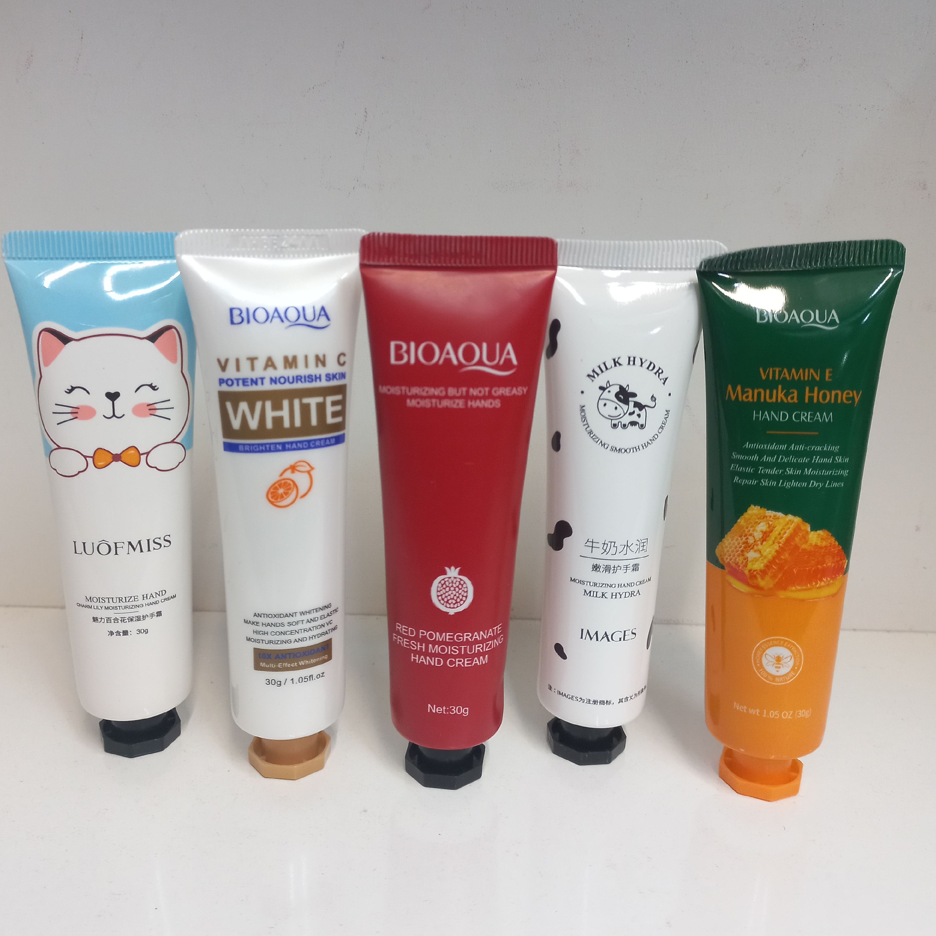 کرم نرم کننده و آبرسان پک کامل جوانسازی آبرسان عالی 