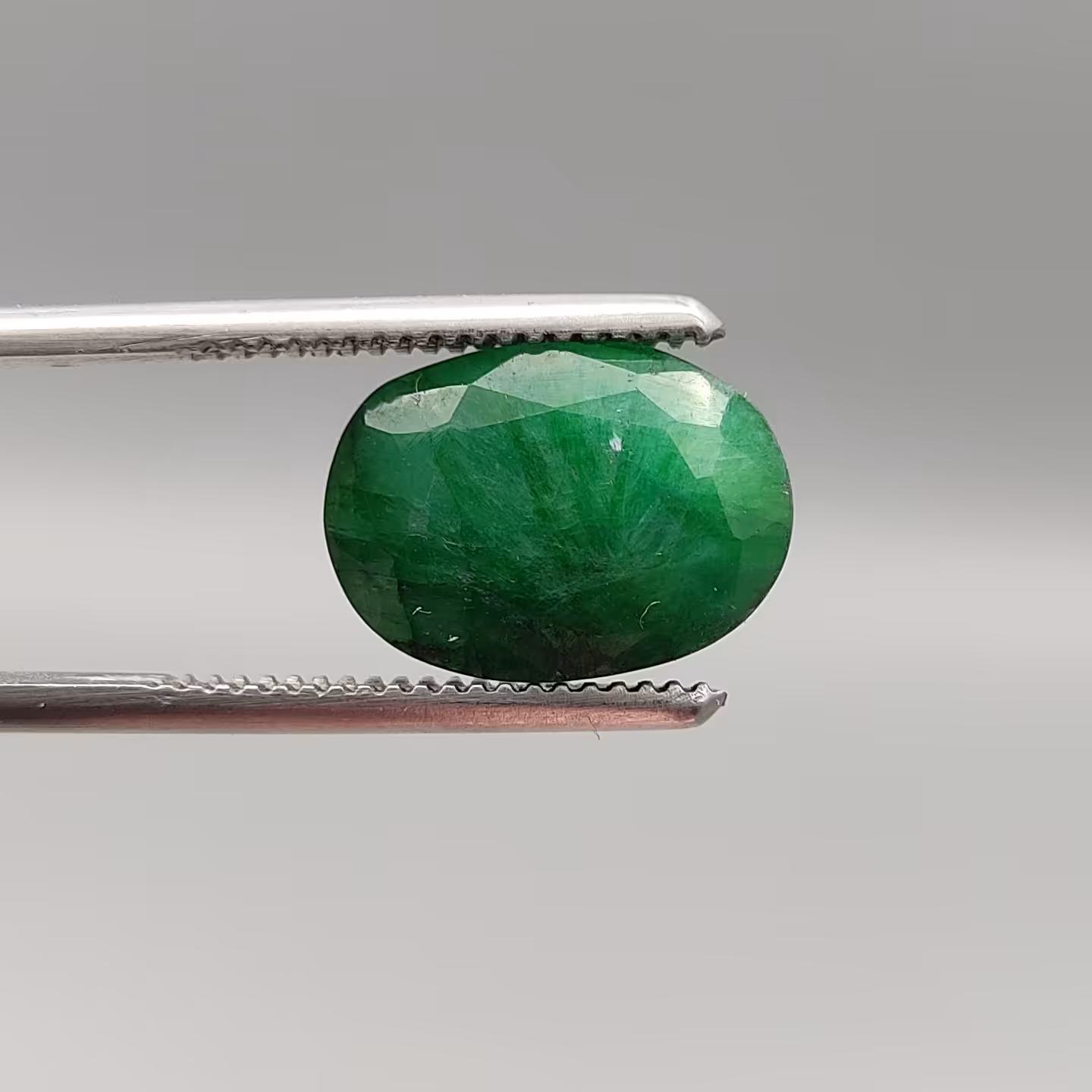 زمرد طبیعی و معدنی اصل 7.55 قیراط 14 میل 