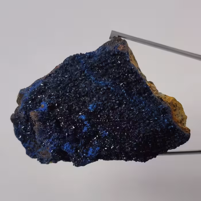 راف سنگ آزوریت معدنی و طبیعی (میکرو بلور های سورمه ای رنگ)