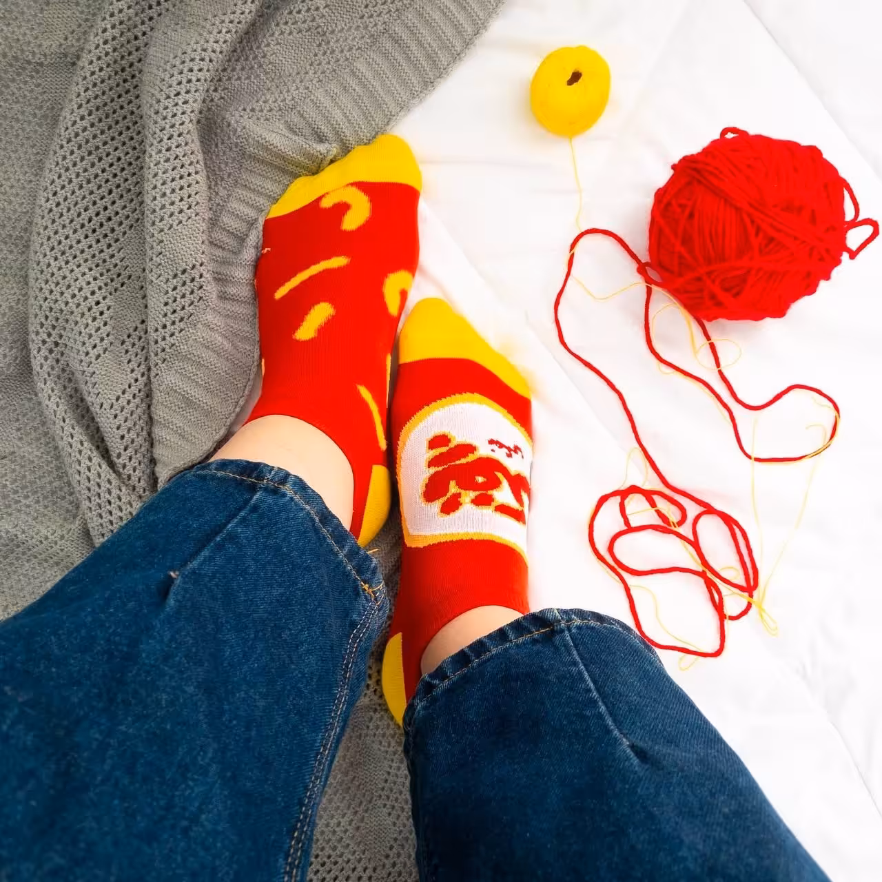 جوراب فانتزی و طرح دار