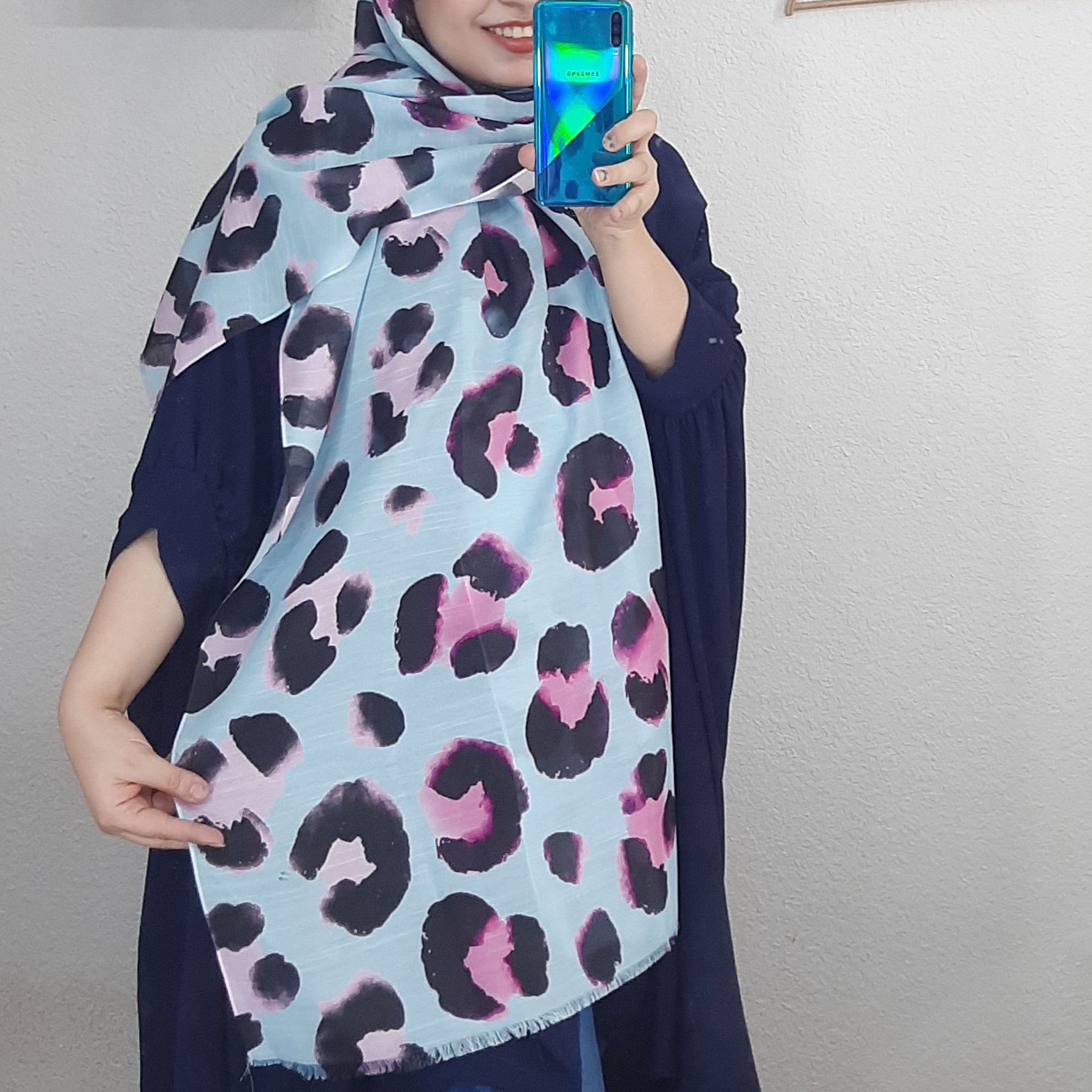 شال طرحدار زنانه ابی دخترانه نخی پلنگی خنک دور دوخت رنگ شاد رنگبندی