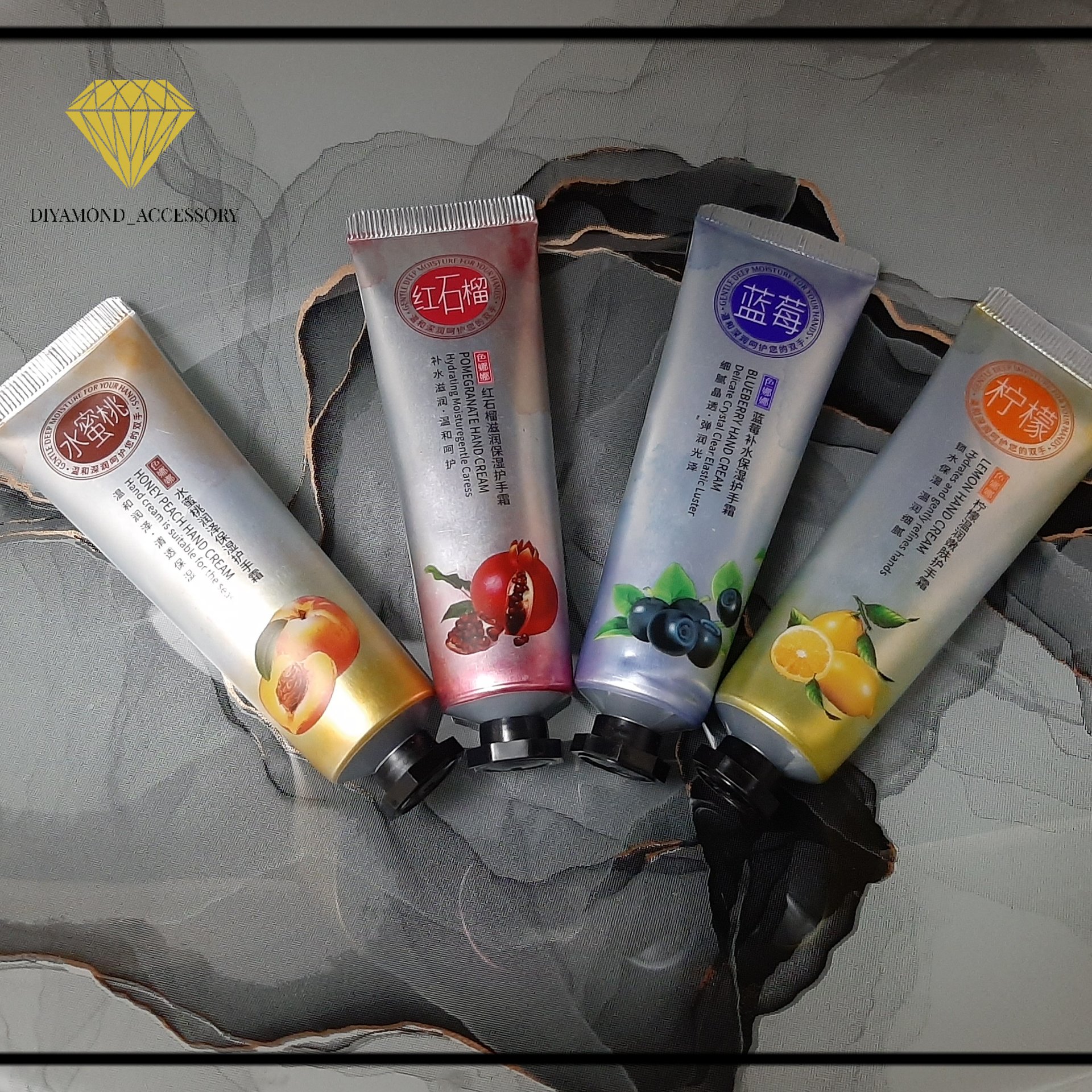 کرم مرطوب کننده وآبرسان جیبی با رایحه های متخلف