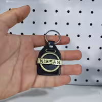 جاسویچی طرح نیسان ترکیب چرم صنعتی و فلز