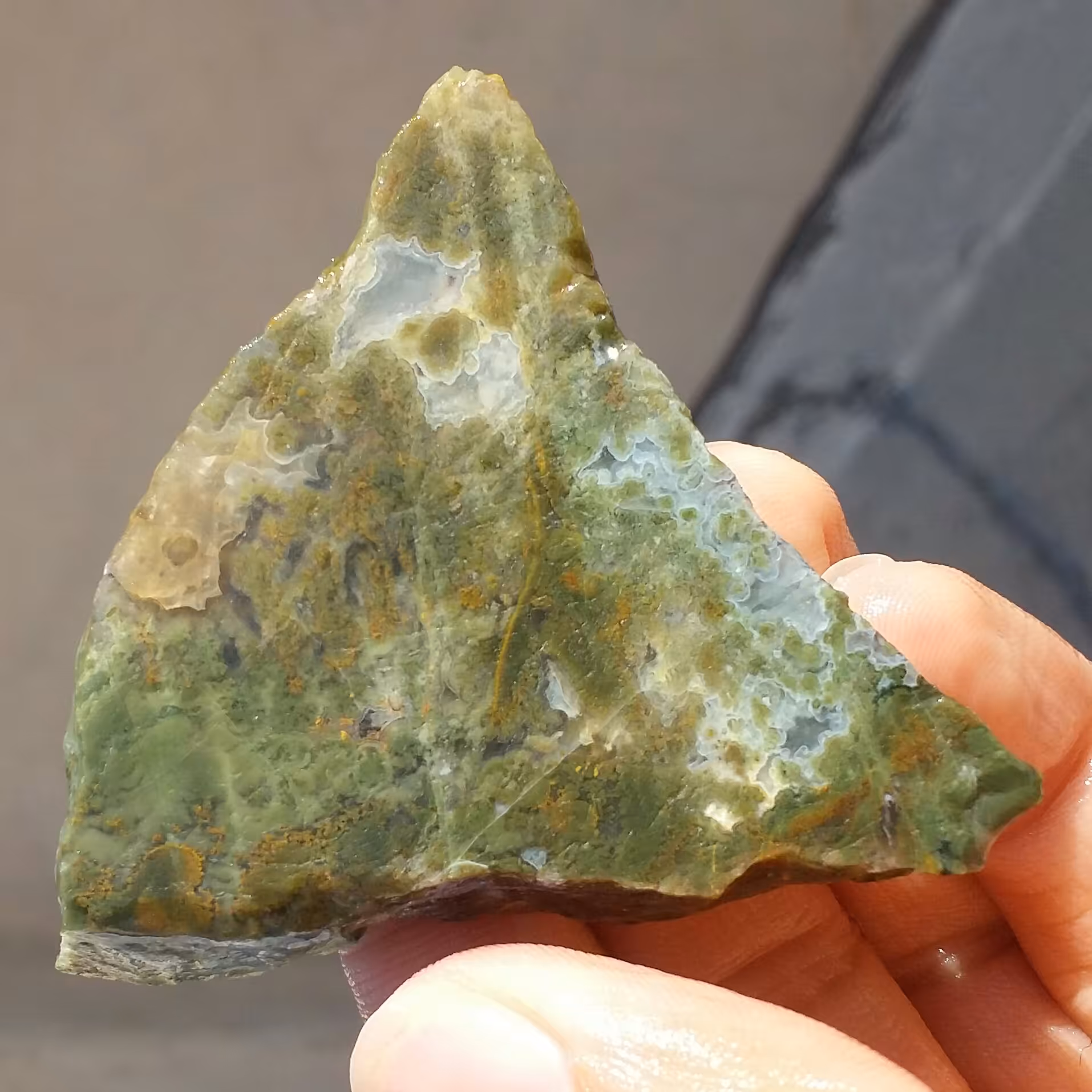 اسلایس سنگ راف عقیق منظره سبز
 100 در 100 طبیعی  
کد 11676