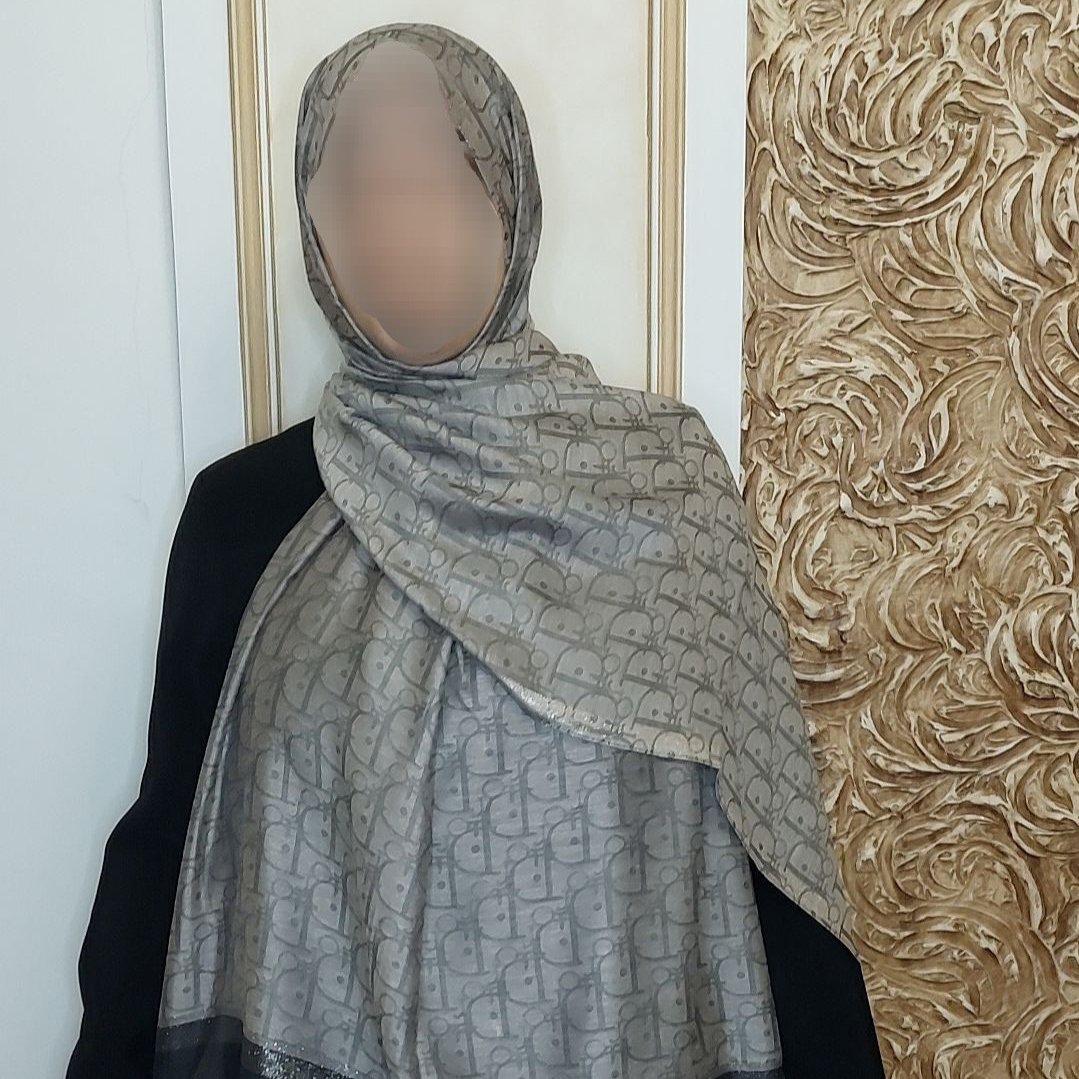 شال نخی ویسکوز لب طلایی لمه دار