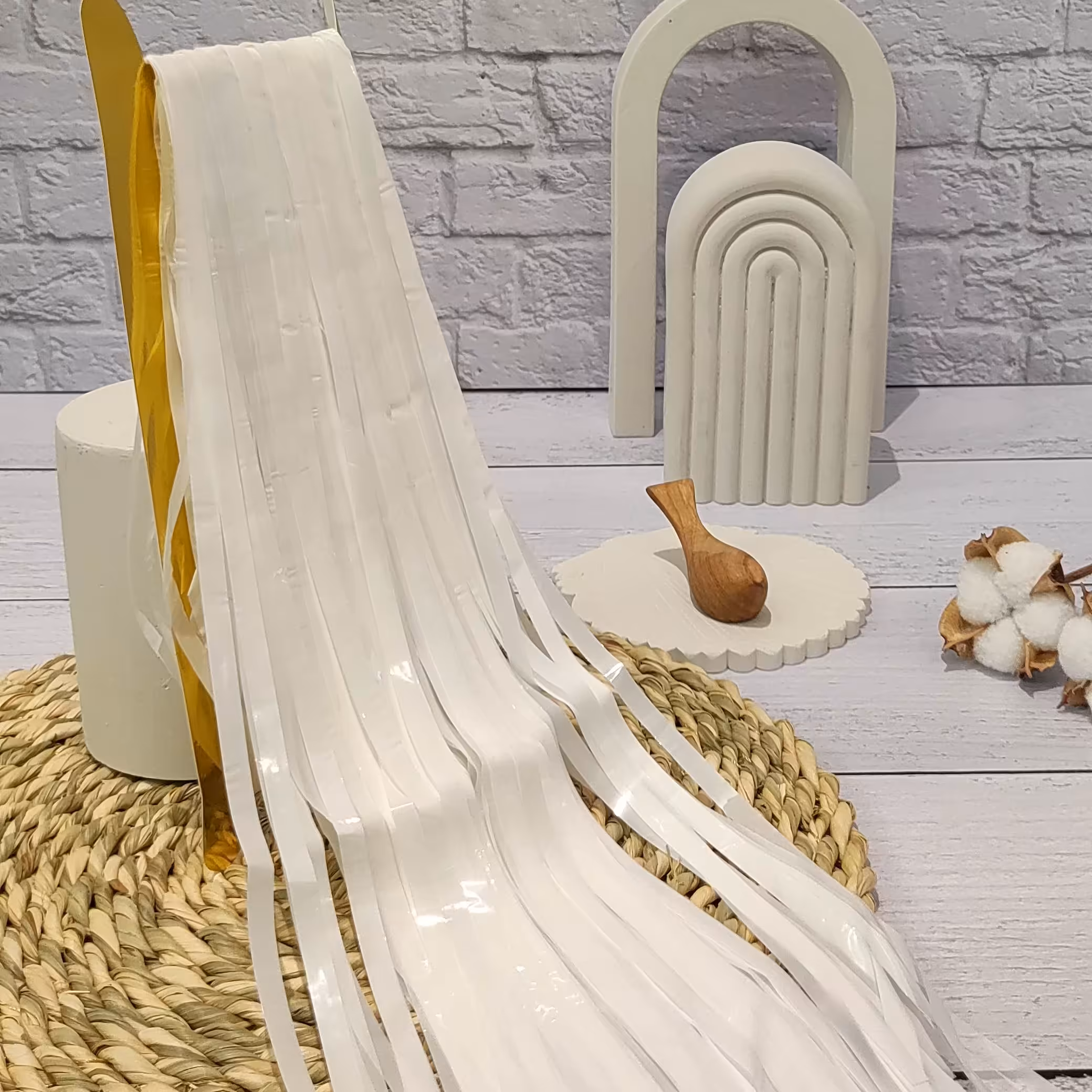 پرده متالایزر سفید ارتفاع 2متر در عرض 1متر