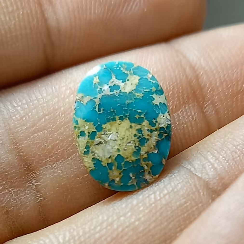 سنگ فیروزه معدنی فیروزه نیشابور رگه طلایی