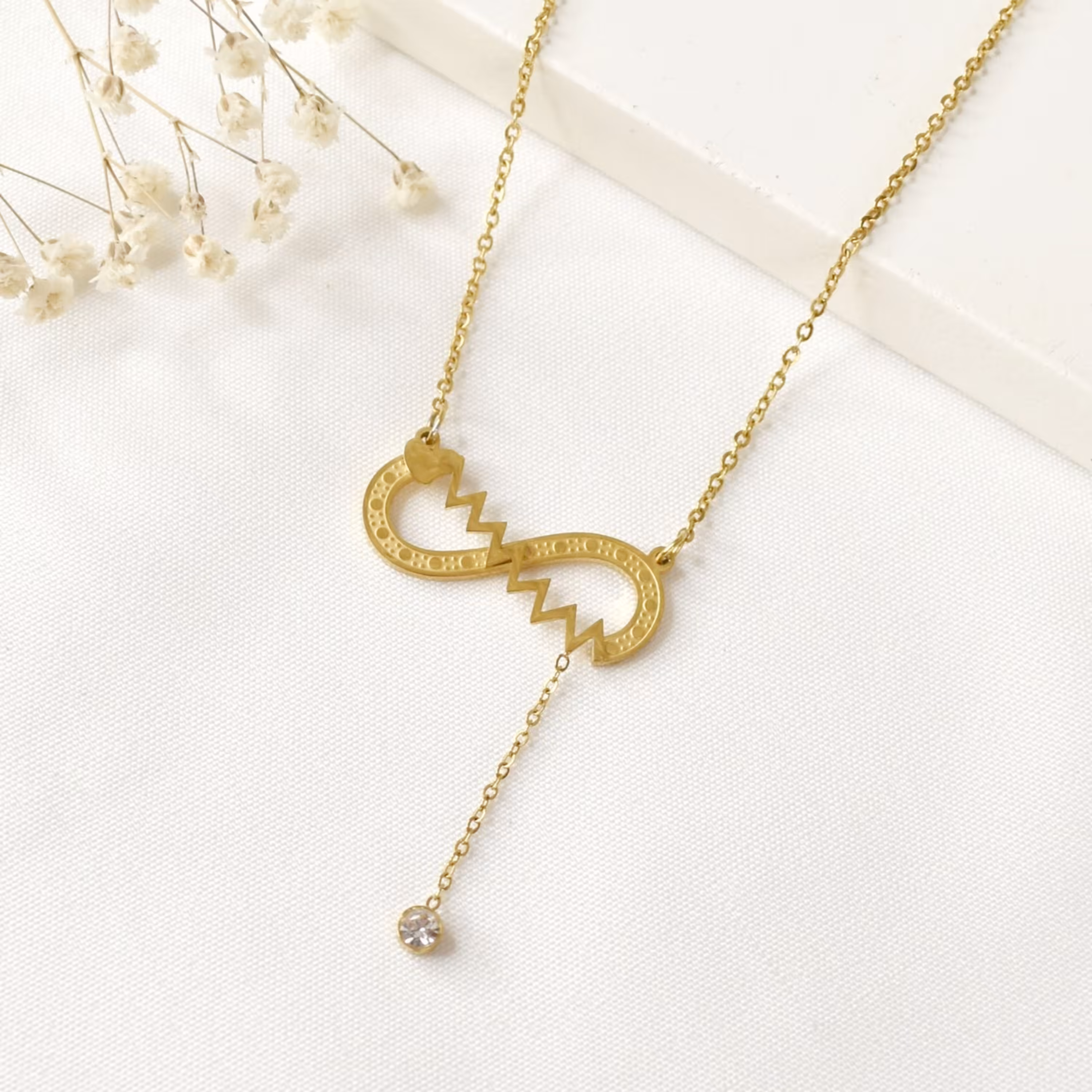 گردنبند استیل ضدحساسیت رنگ ثابت طرح بینهایت ضربانی کد1983