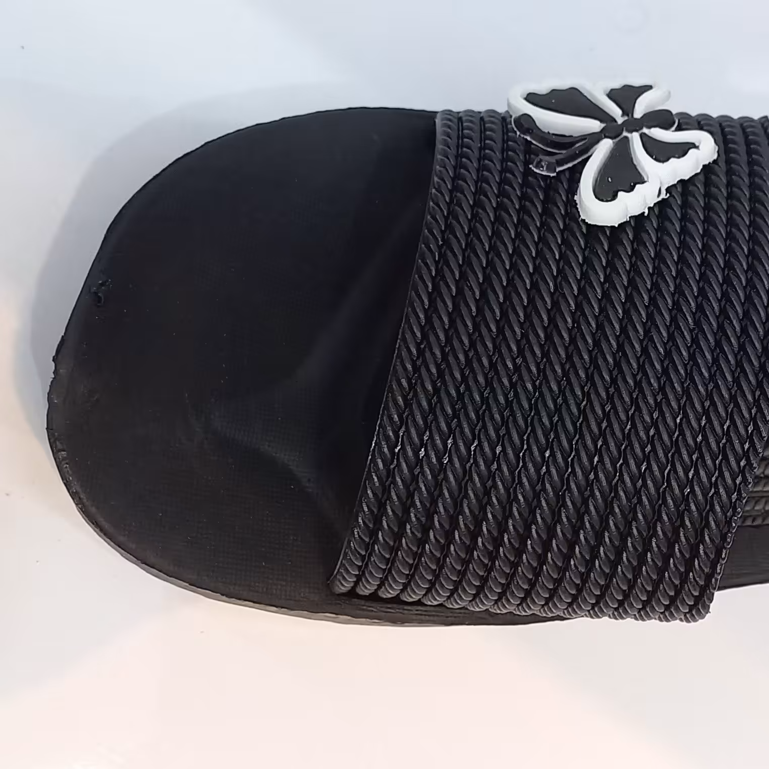 دمپایی زنانه  نیکتا تک رنگ مشکی از سایز 37 تا 41