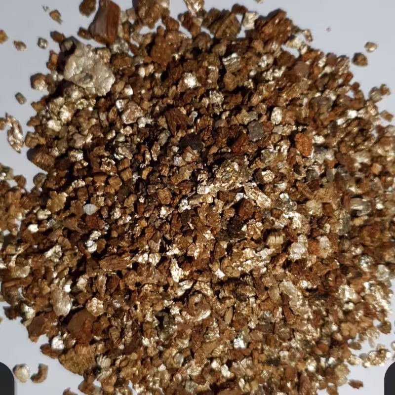 ورمیکولیت در سایز درشت 3 میل به بالا بدون خاکه