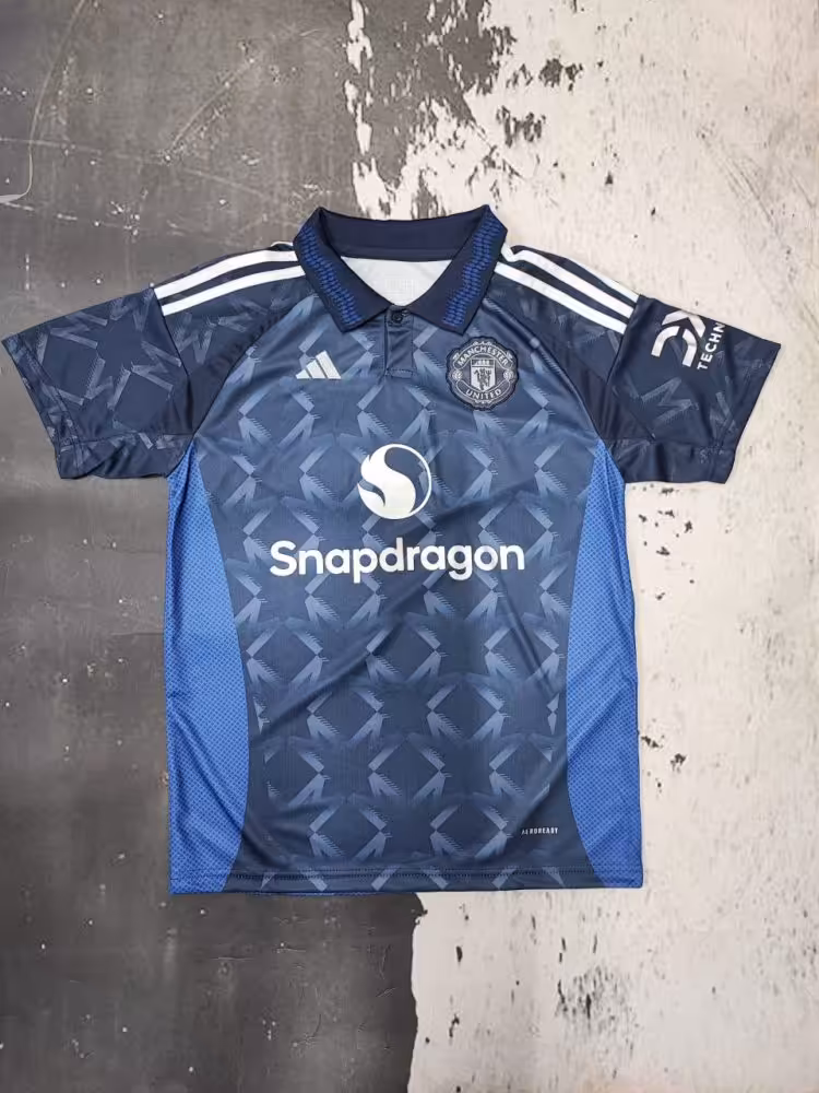 کیت دوم منچستریونایتد 2025 هواداری