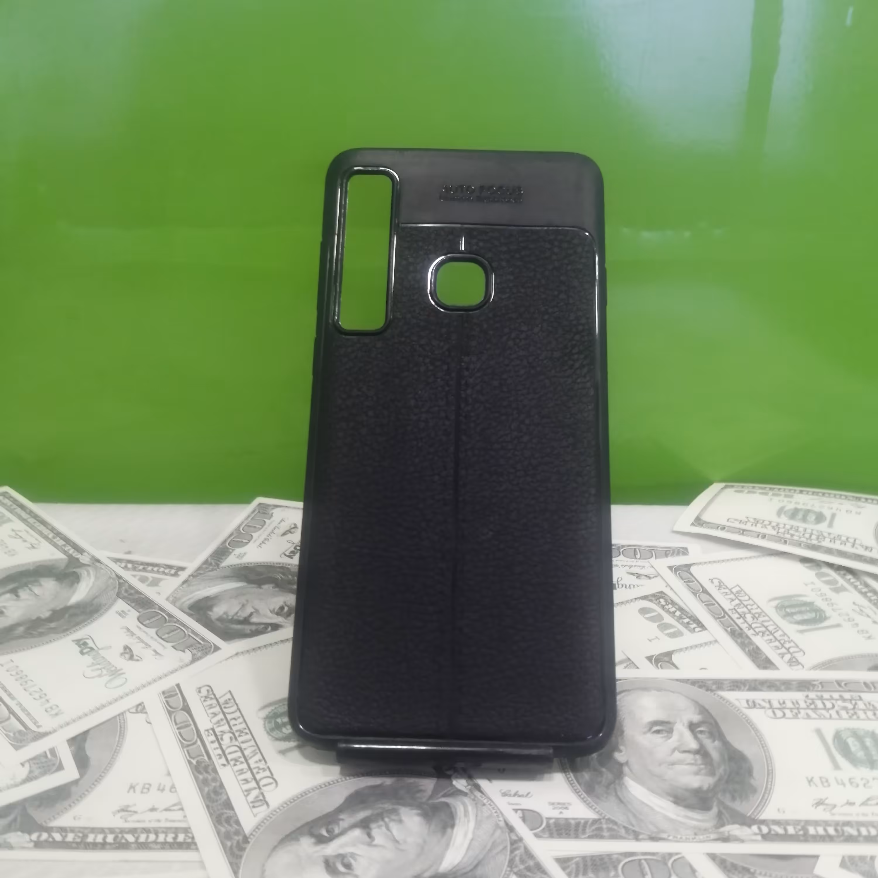 گارد گوشی سامسونگ a9 2018 اتوففوکوس طرح چرم مشکی