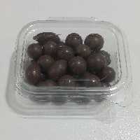 شکلات توپی کاکائویی با مغز نخود و کشمش