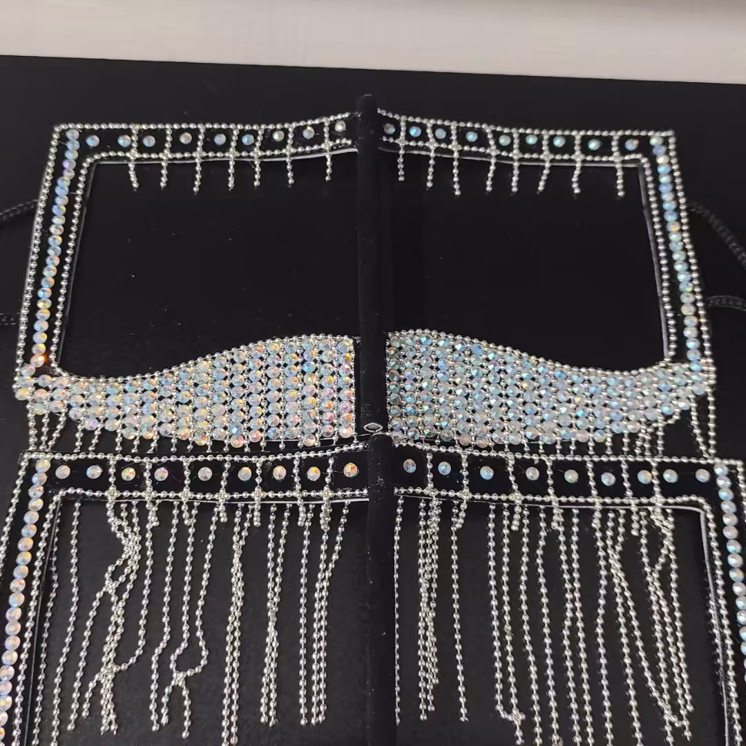 نقاب سفید هفت رنگ