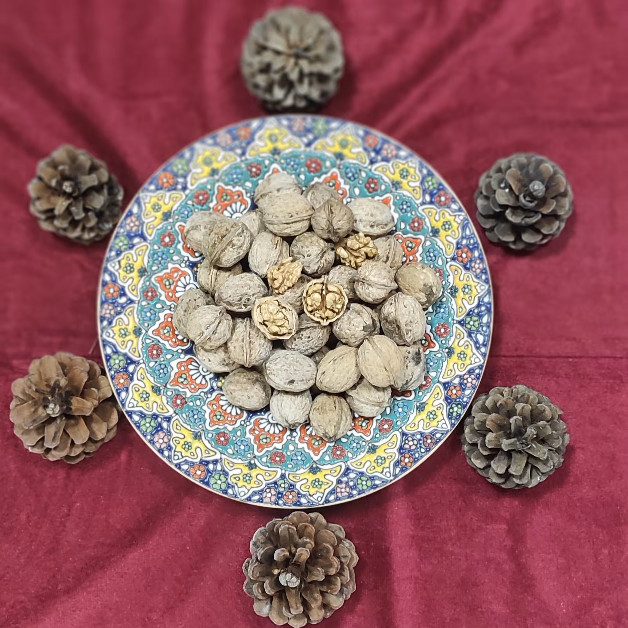 گردو  مرغوب و درجه یک تویسرکان