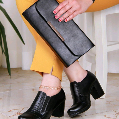 کفش طبی کارولین