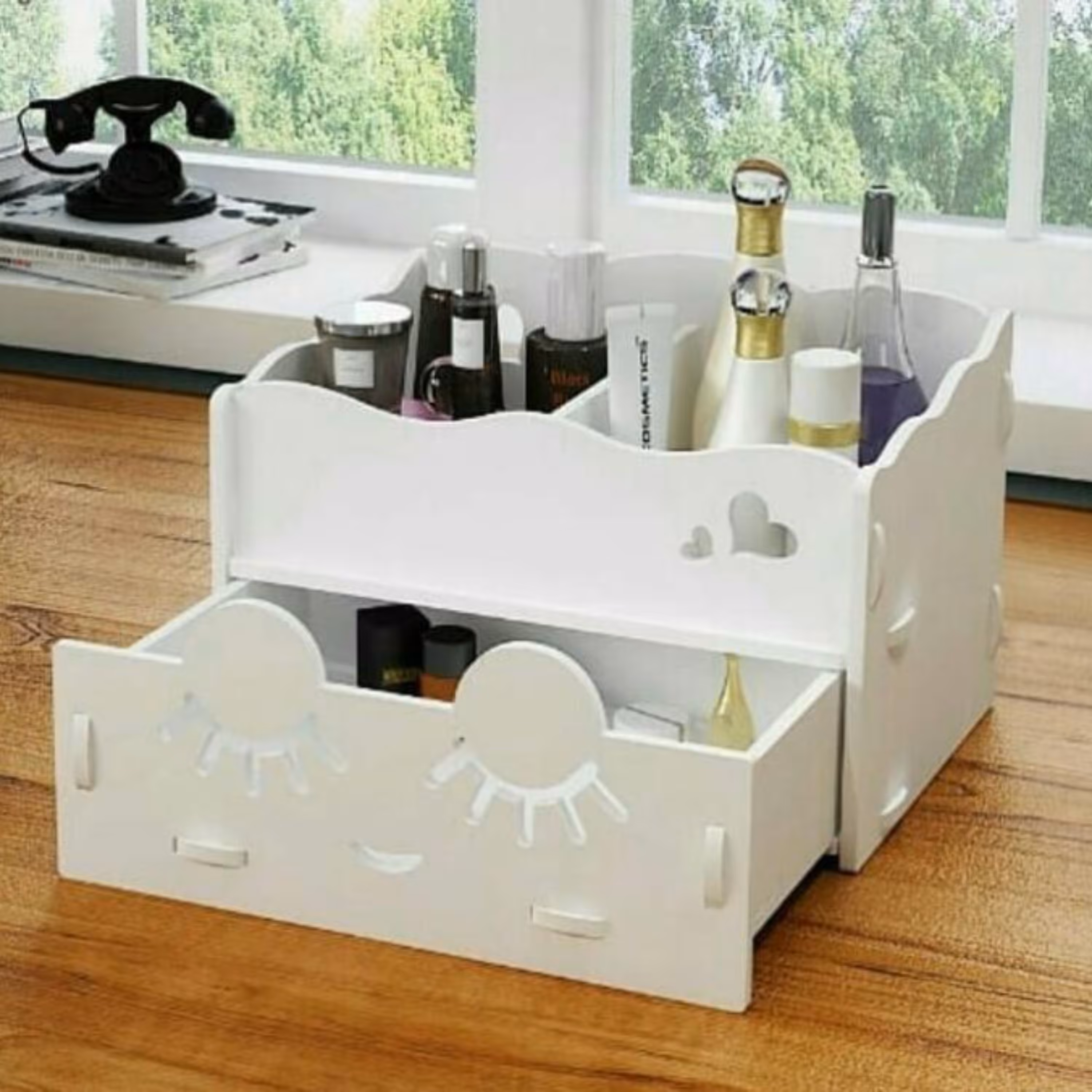 شلف لوازم آرایش رومیزی طرح چشم 