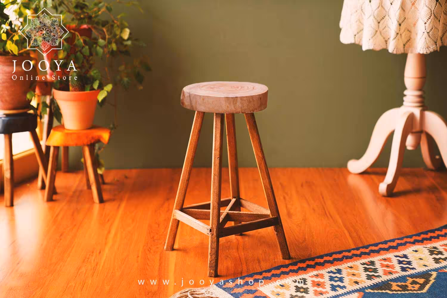 چهار پایه چوبی درینکا