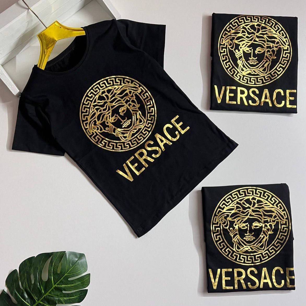 تیشرت تک اسپورت تک رنگ مشکی شیک و لاکچری جنس پنبه سوپر درجه یک مناسب حدود سنی6 تا 12 سال