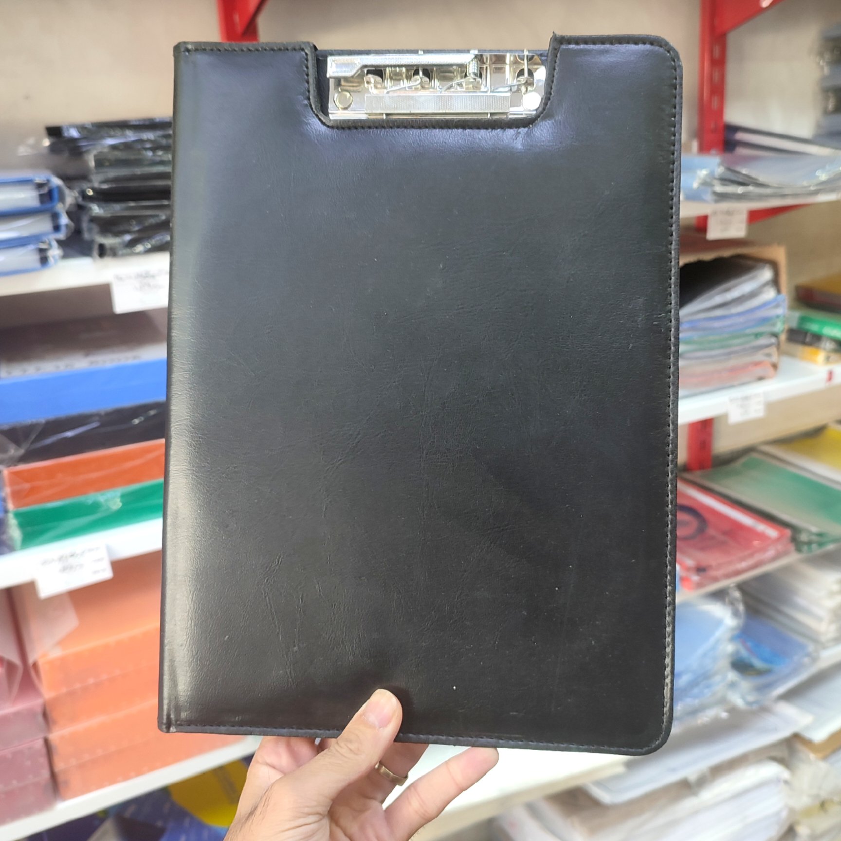 زیر دستی چرم گیره دار سایز A4