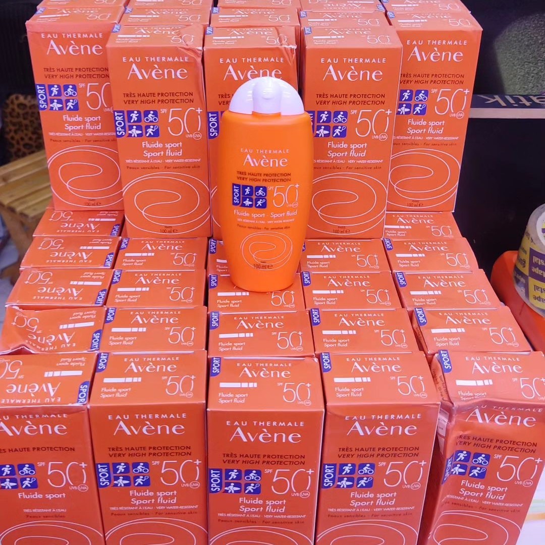 ضد افتاب  100 میل ا ون بدون رنگ مدل فلوئید اسپورت مناسب پوست چرب 