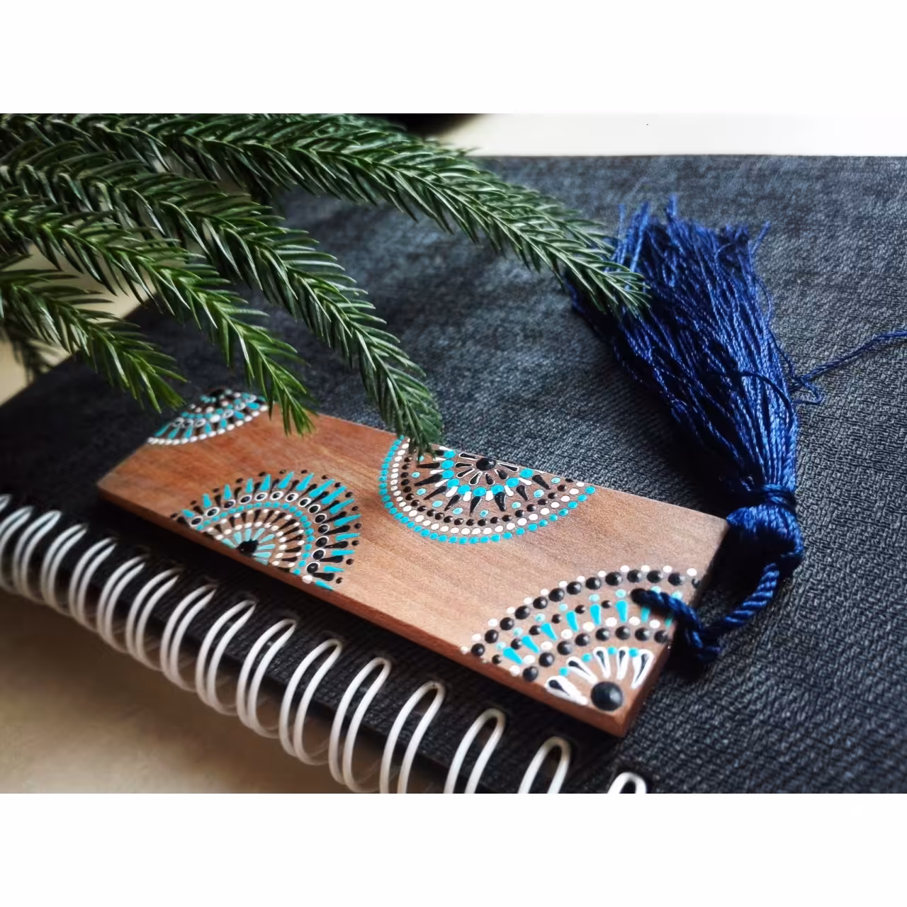 بوکمارک چوبی کد B_1