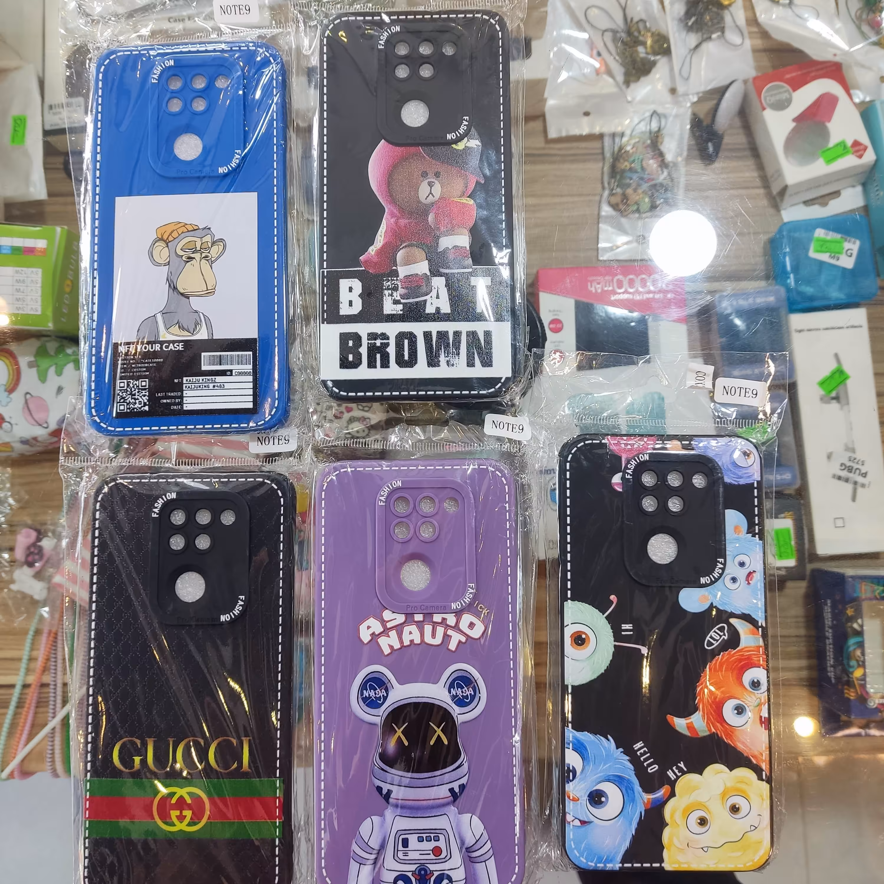 قاب طرح دار  دور دوخت محافظ لنز دار  مدل note 9  