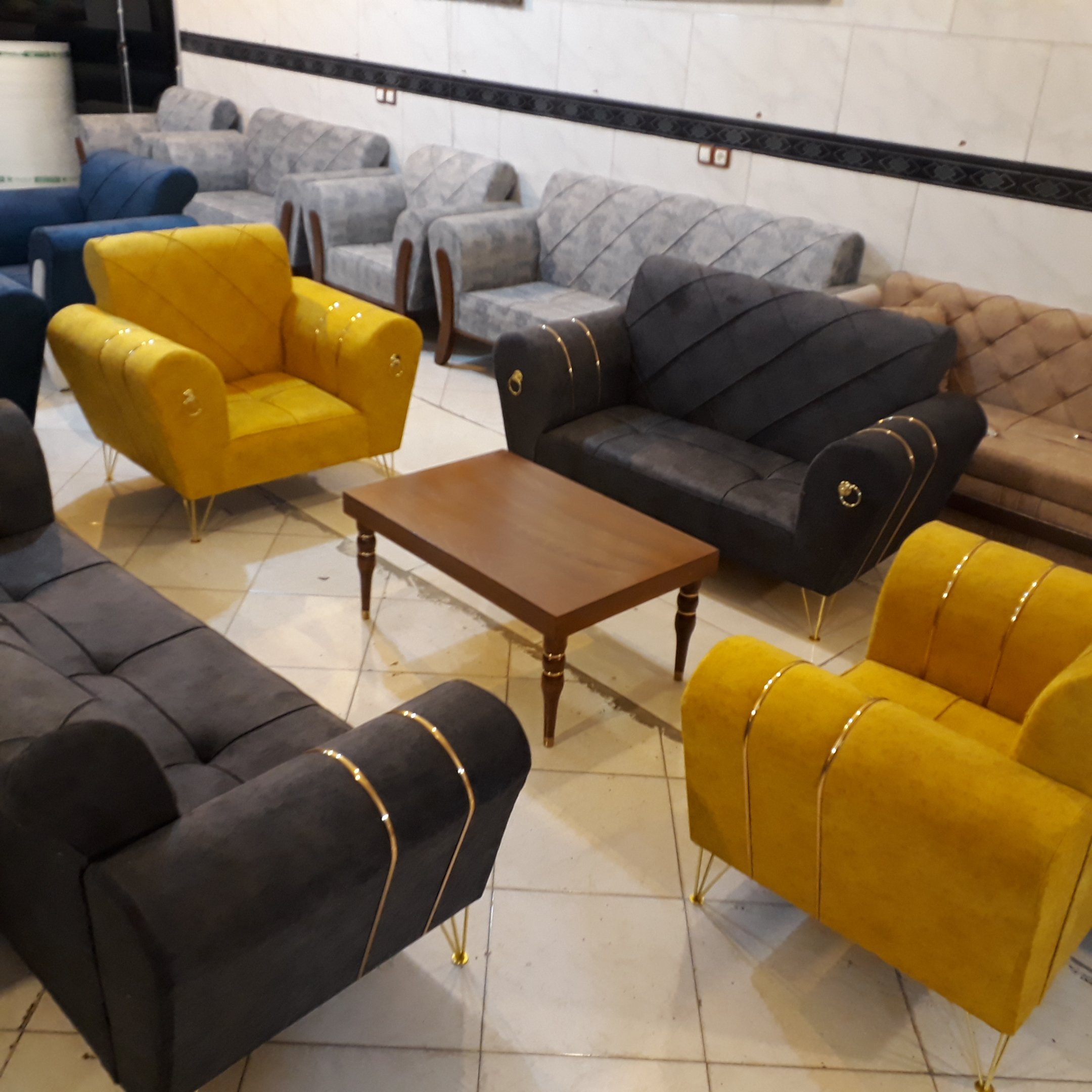 مبل اسکارلت راحتی ناز