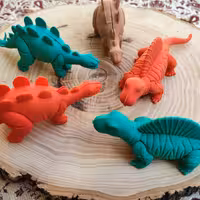 پاکن دایناسور بزرگ 15سانتی در دو طرح هر طرح 3 رنگ