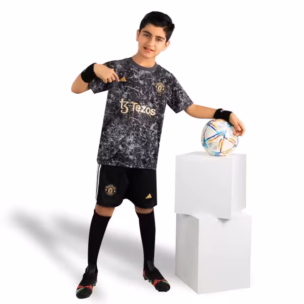 پیراهن و شورت بچه گانه کانسپت منچستر یونایتد 2024/2025