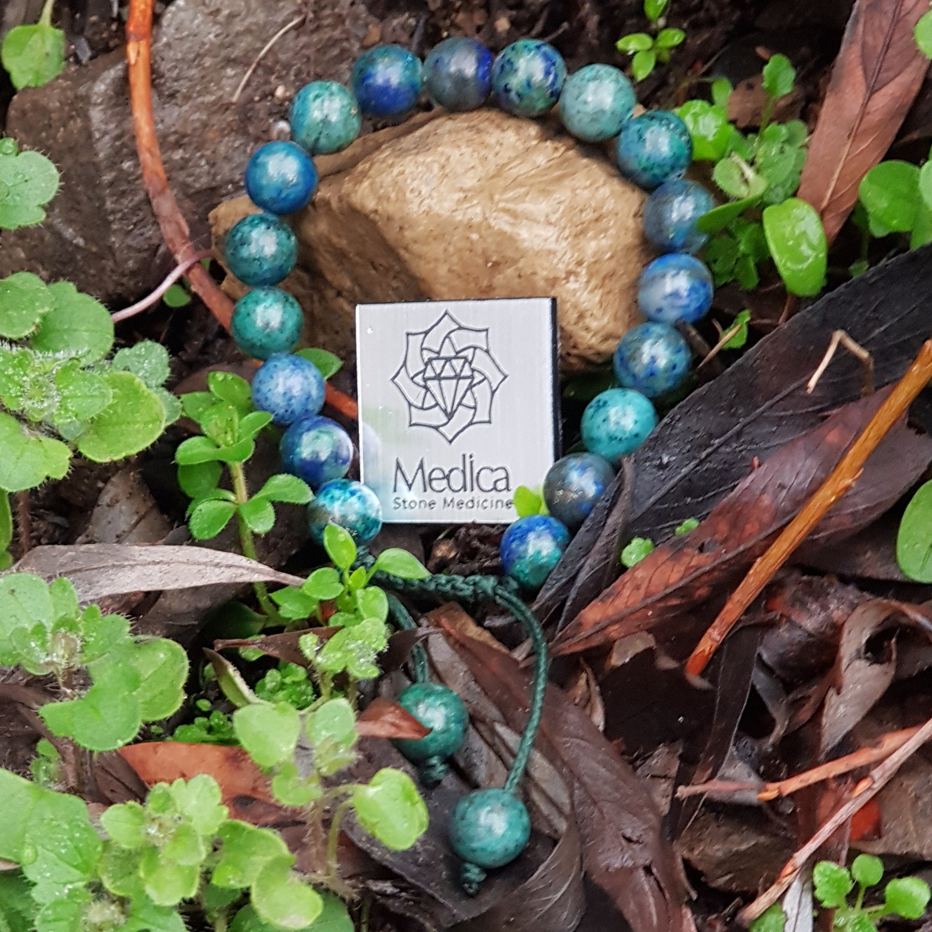 دستبند لاجورد رنگ شده
سایز 8
کد 193