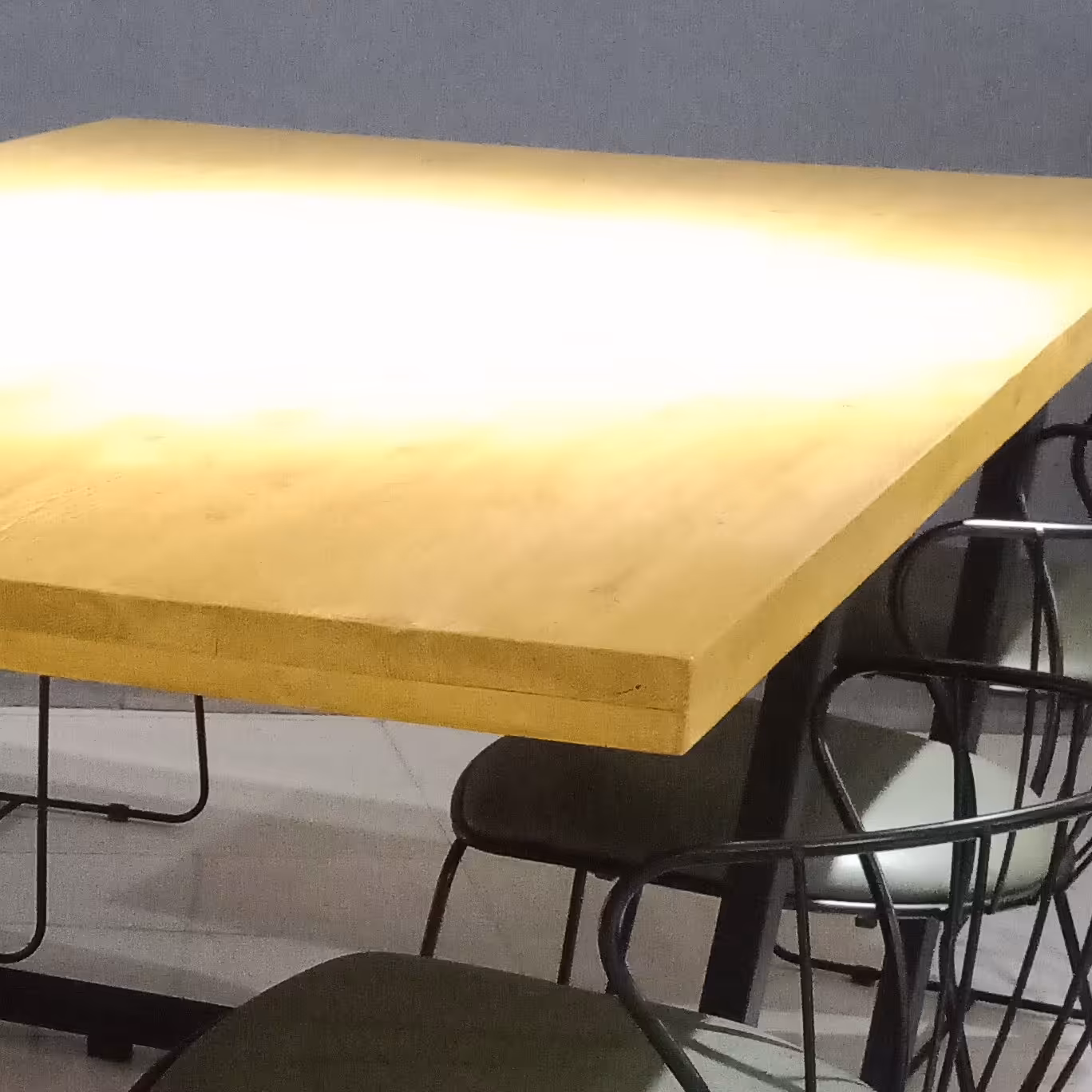 میز نهار خوری و کنفرانس هشت نفره