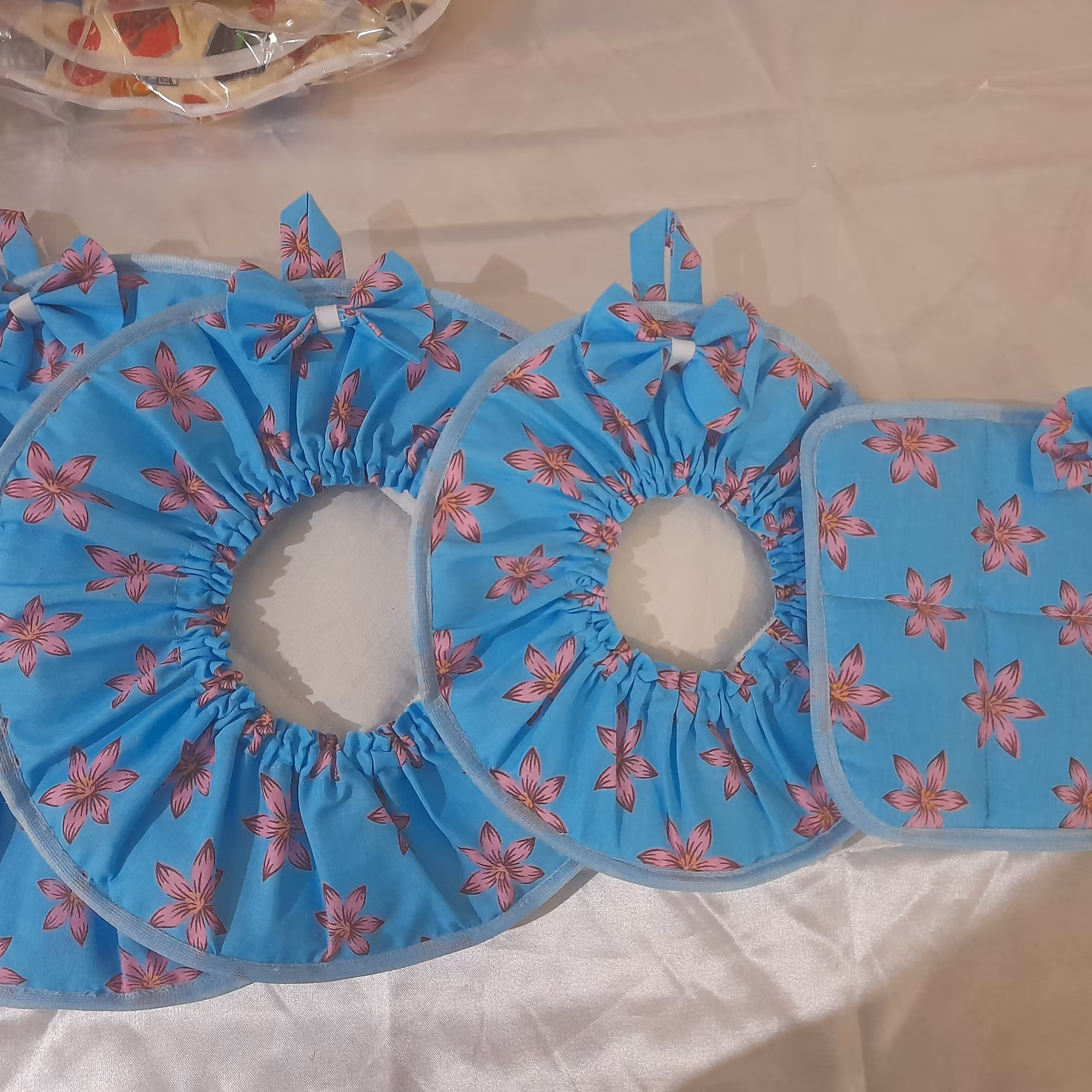 ست 4 عددی‌ دمکنی و دستگیره آشپزخانه