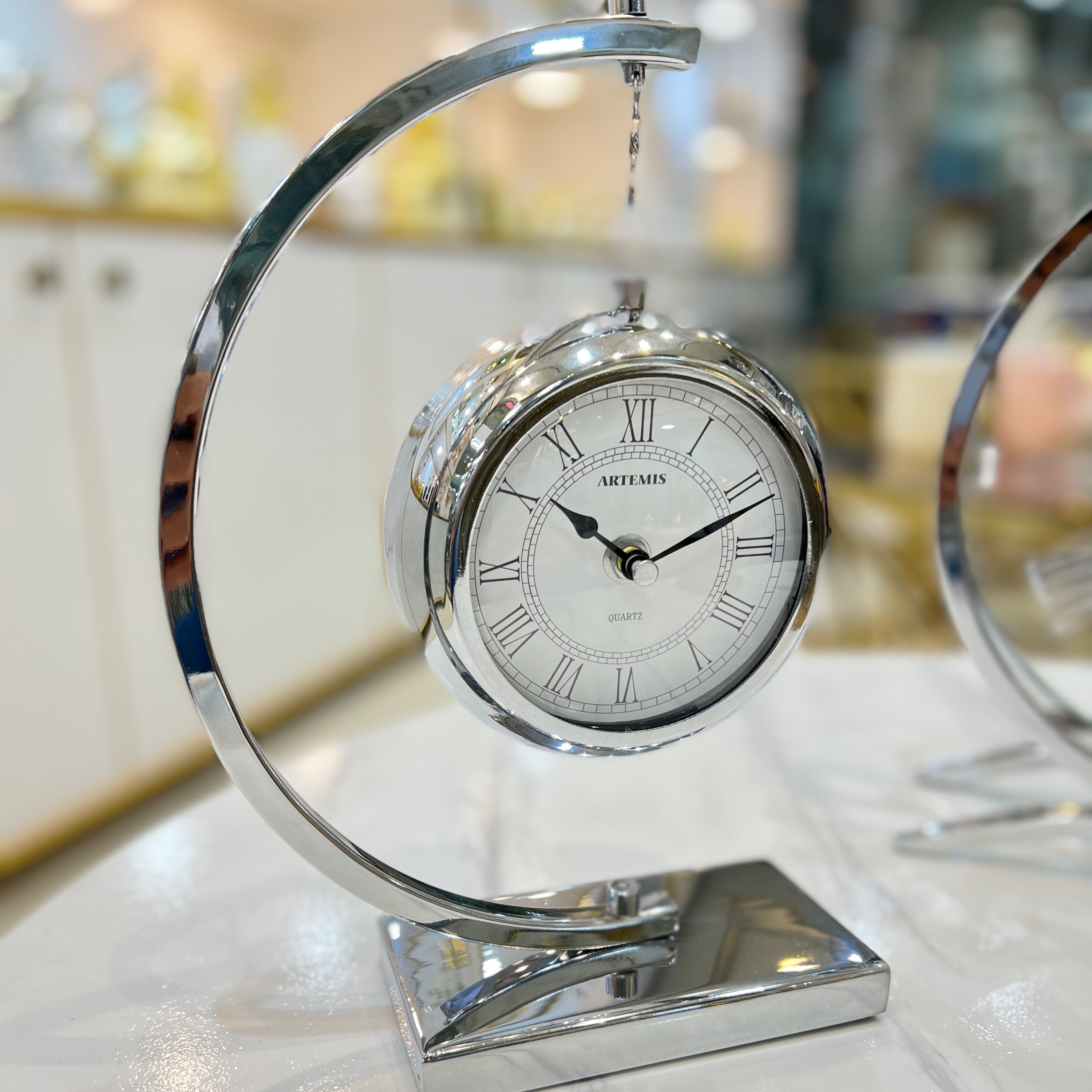 ساعت رومیزی فلزی موتور آرام گرد برند ارتمیس کد 30260