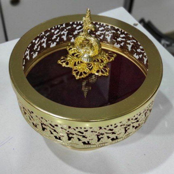 شکلات خوری پایه دار پیوتر