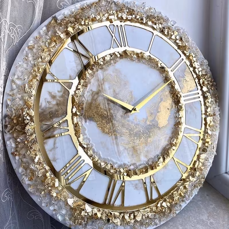 ساعت دیواری رزینی قطر 50 سفید طلایی  با موتور آرامگرد و بدون صدا 