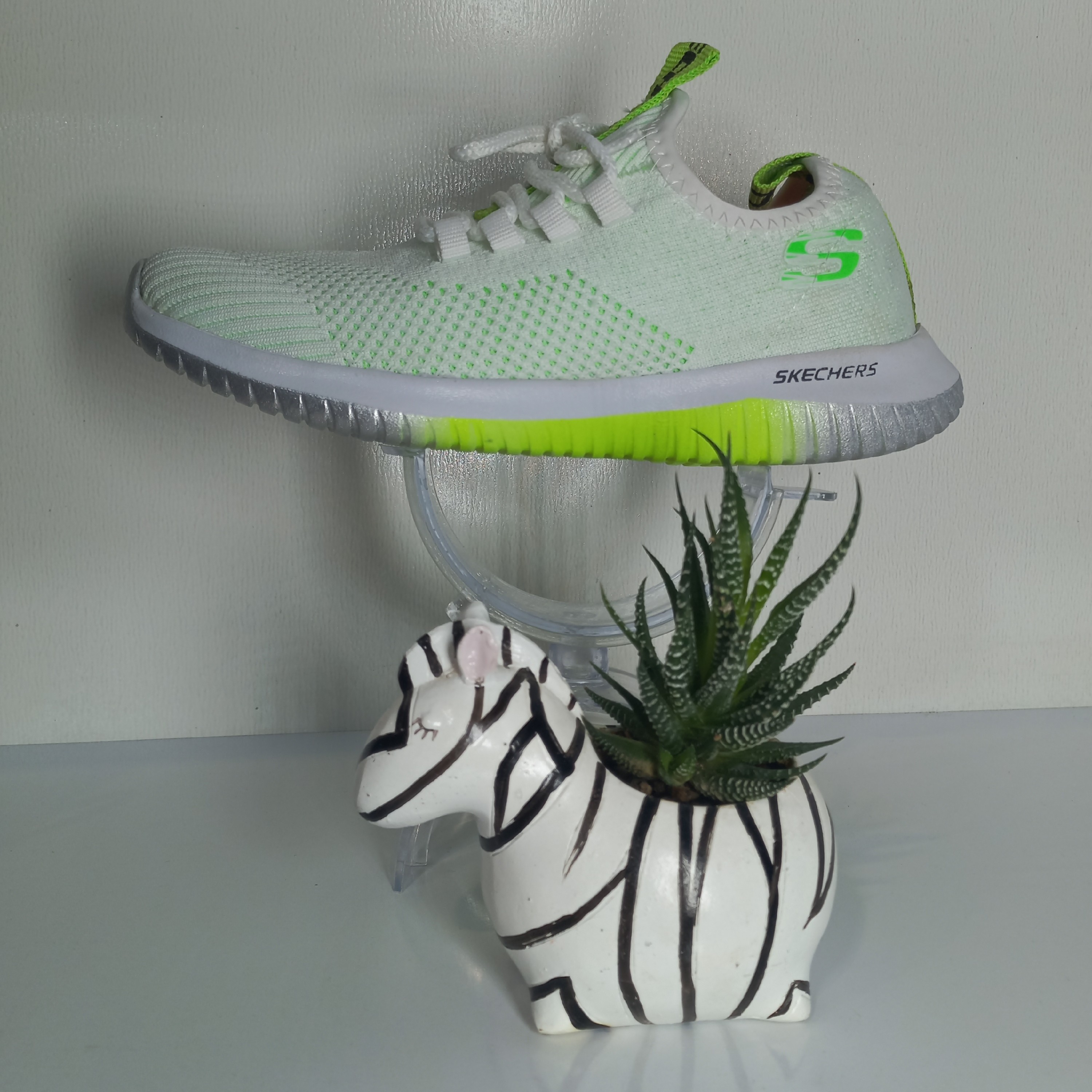 کفش اسکیچرز سفید بند دار