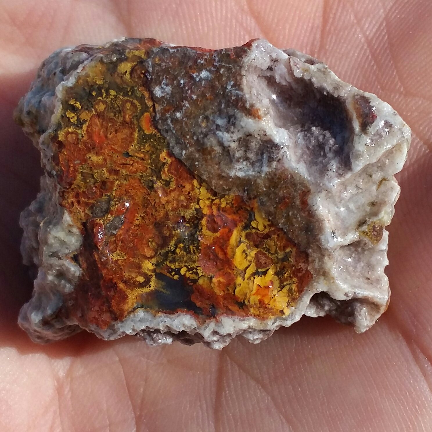 سنگ راف حبه شده عقیق منظره زیبااا  شاهکار خلقت 100 در 100 طبیعی
تابلو نقاشی طبیعی خاص
