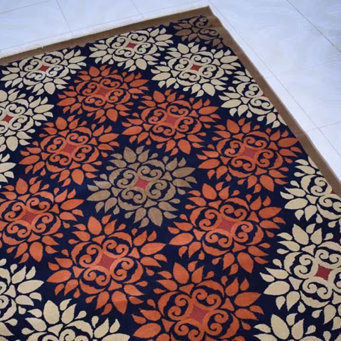 فرش پاتریس  فرش گلیم مدرن 400شانه طرح دل آرا شکلاتی قالیچه 4متری