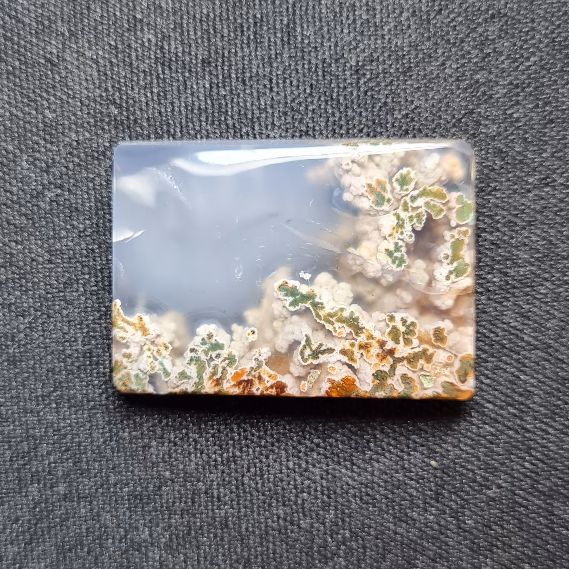 ن.ین عقیق شجر خزه ایی (مشخصات طول 3 سانتی متر. عرض 2.1 سانتی متر. ارتفاع 0.45 سانتی متر.)