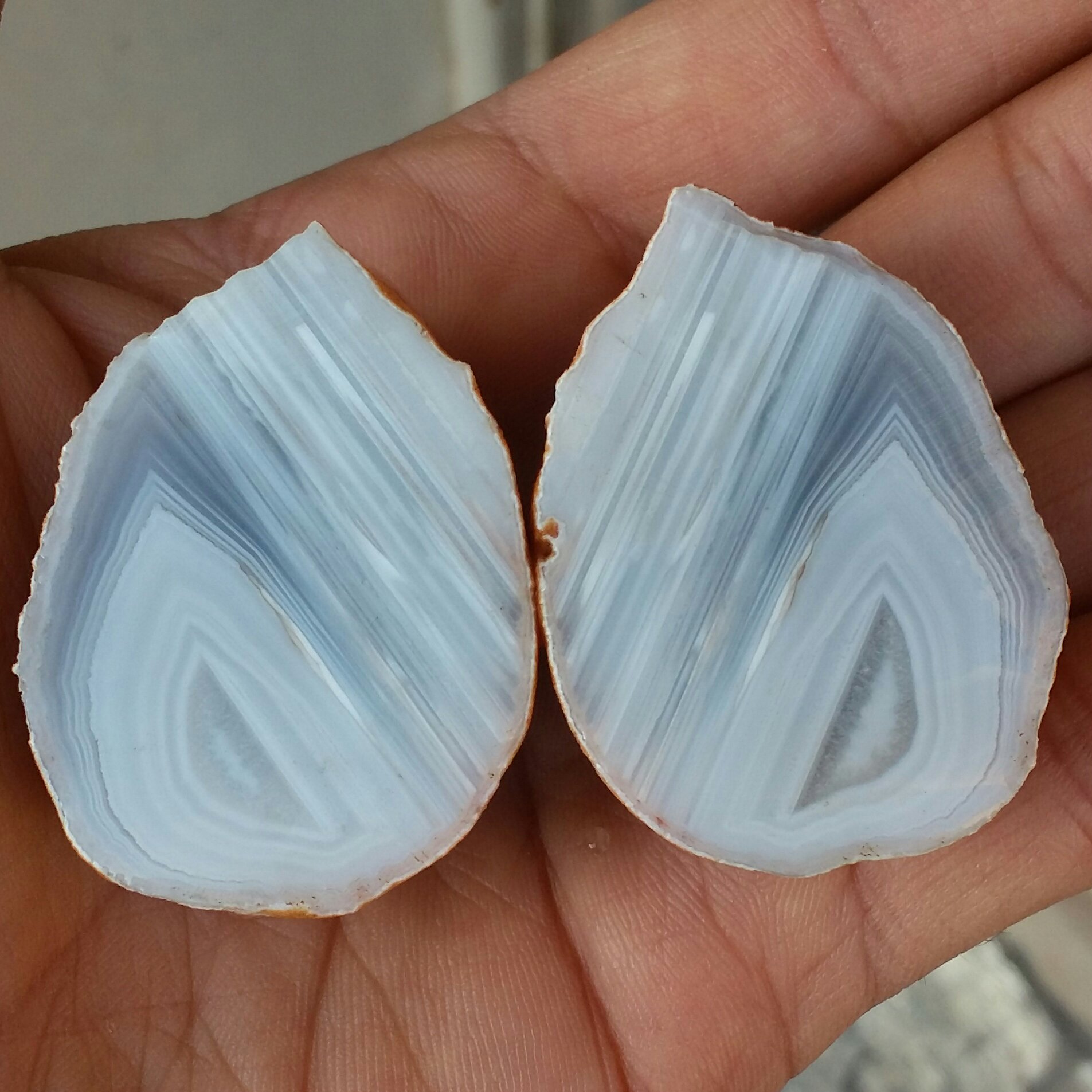 جفت اسلایس قرینه سنگ راف عقیق سلیمانی3 بعدی خطی منظم 100 در 100 طبیعی شاهکار خلقت
با قابلیت ساخت چند نگین محشر کد 7868
