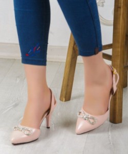 کفش مجلسی پاشنه دار