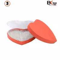 باکس کادویی قلبی طلقی قرمز سایز سه 