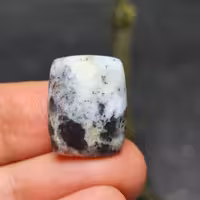 نگین سنگ فوق العاده زیبای صد درصد طبیعی عقیق شجر بسیار خاص اصل معدنی
کد 27915