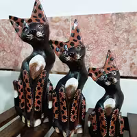 مجسمه چوبی گربه