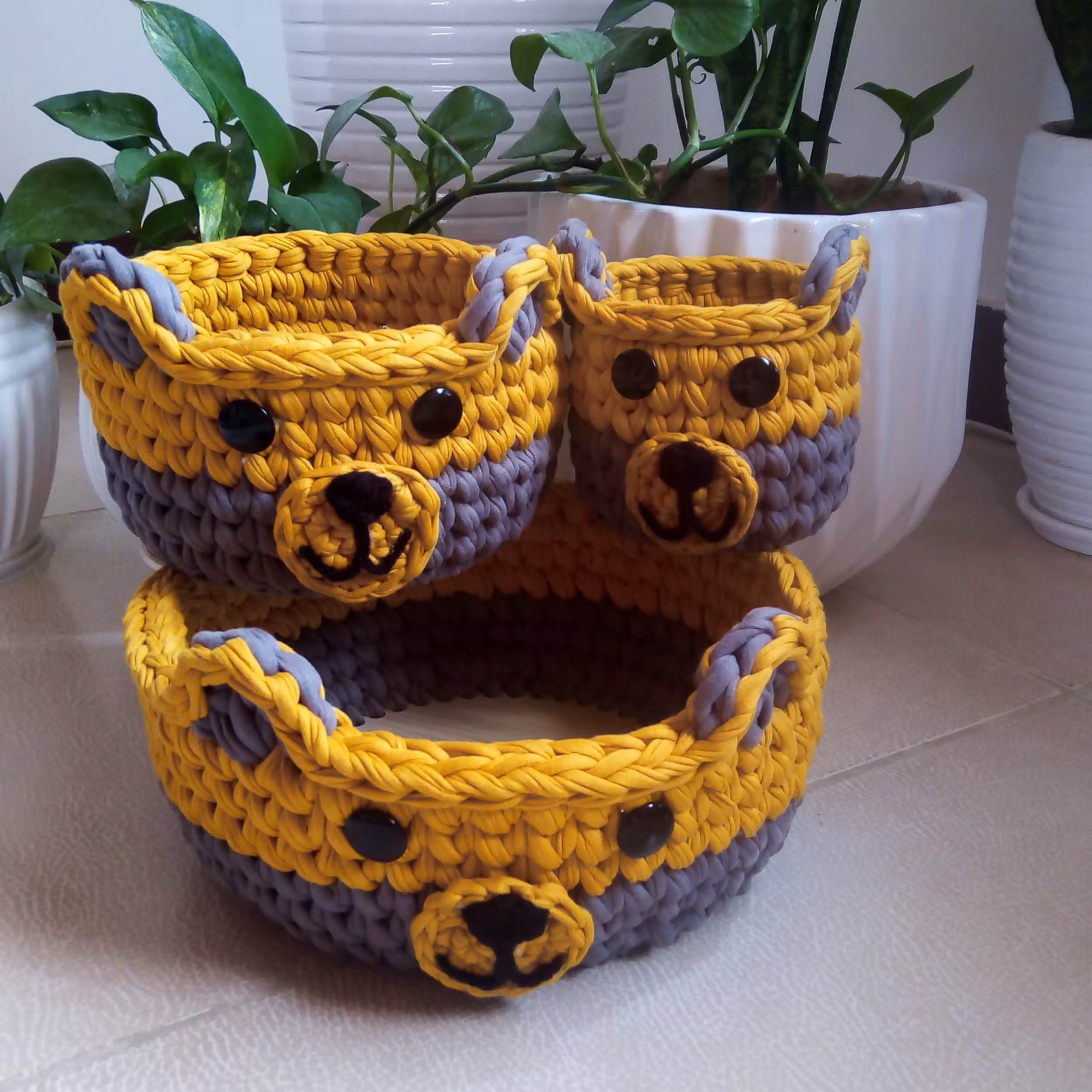 سبد طرح خرس های توپولو